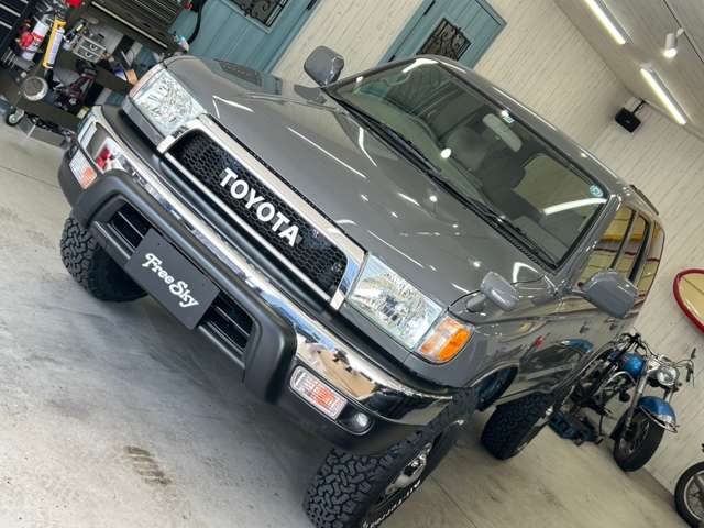 Toyota Hilux Surf 6