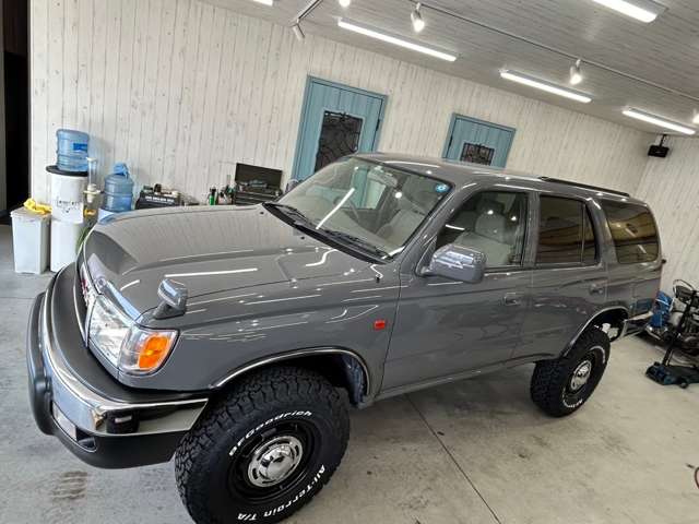 Toyota Hilux Surf 7