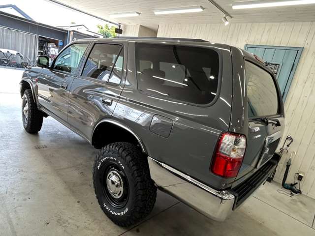 Toyota Hilux Surf 10
