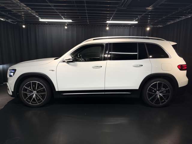 Mercedes-Benz GLB 6