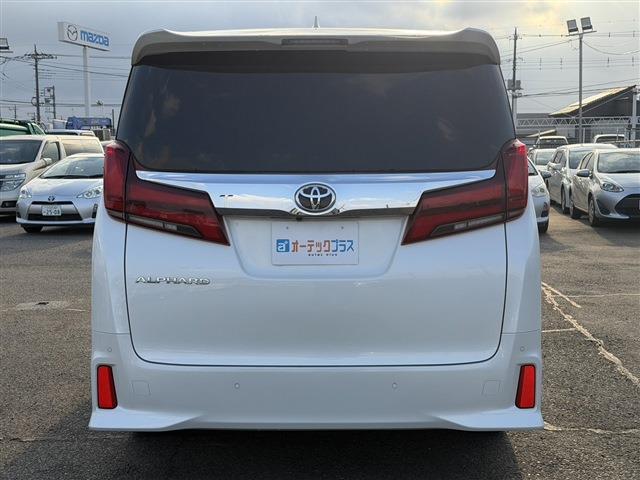 Toyota Alphard 11
