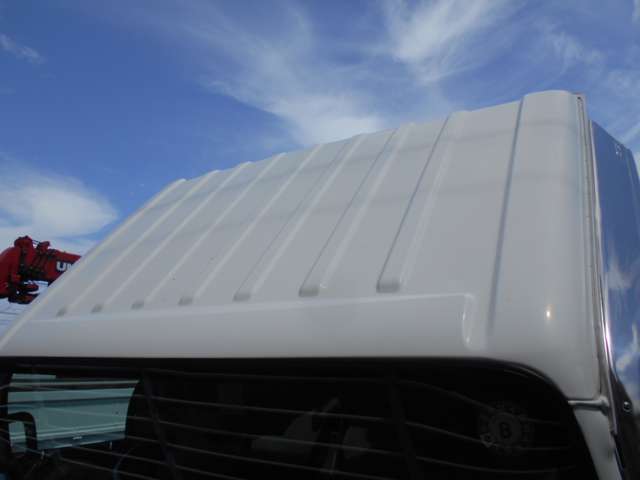 Isuzu Elf 12