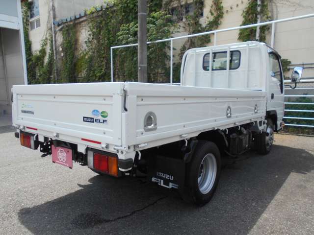 Isuzu Elf 6