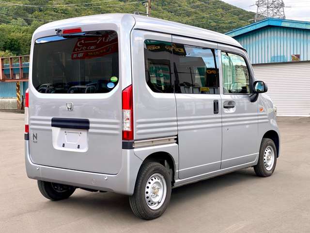 Honda N-VAN 12