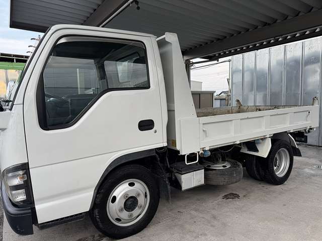 Isuzu Elf 12