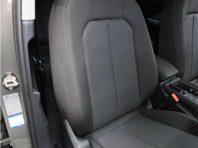 Audi Q3 10
