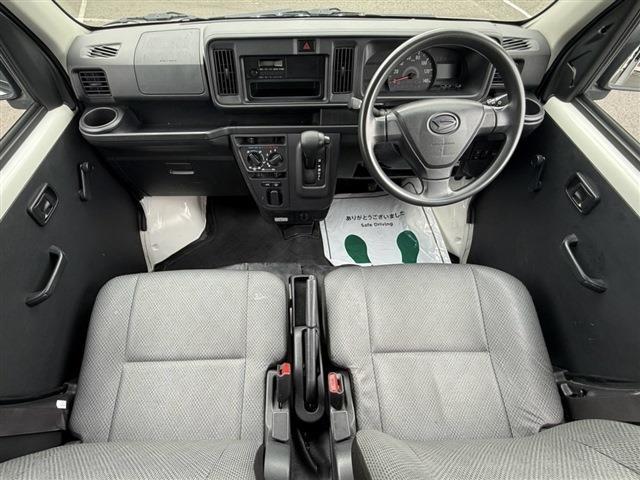 Daihatsu Hijet Cargo 2