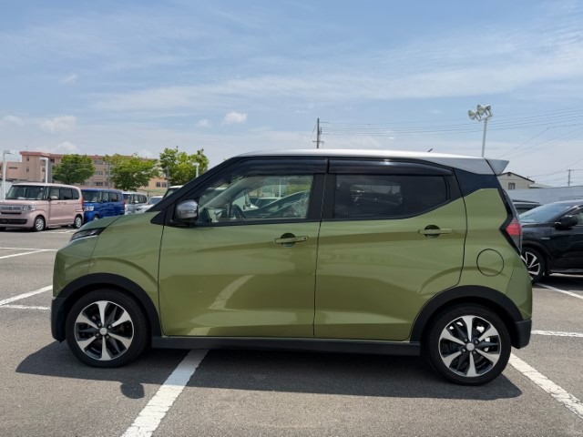 Mitsubishi eK X 4