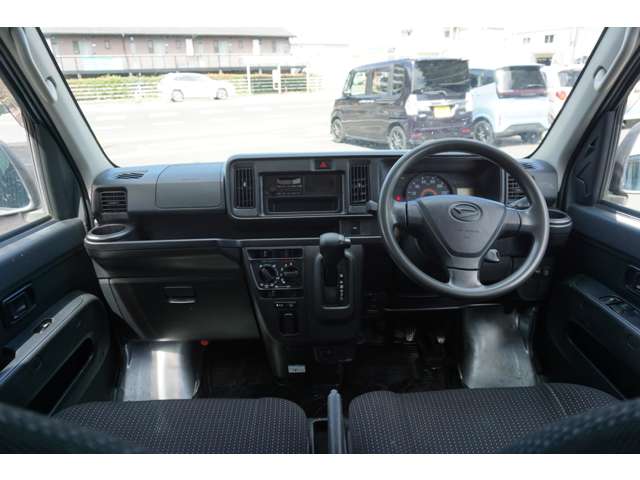 Daihatsu Hijet Cargo 11