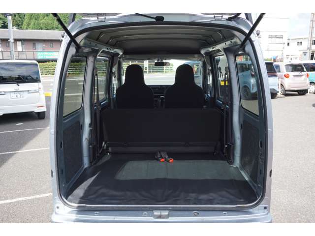 Daihatsu Hijet Cargo 7