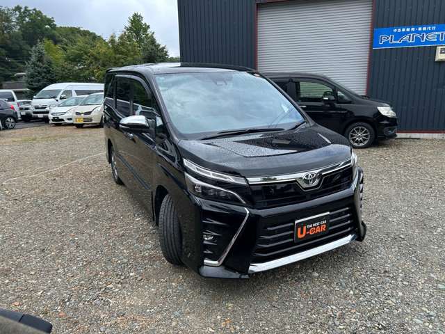 Toyota Voxy 7