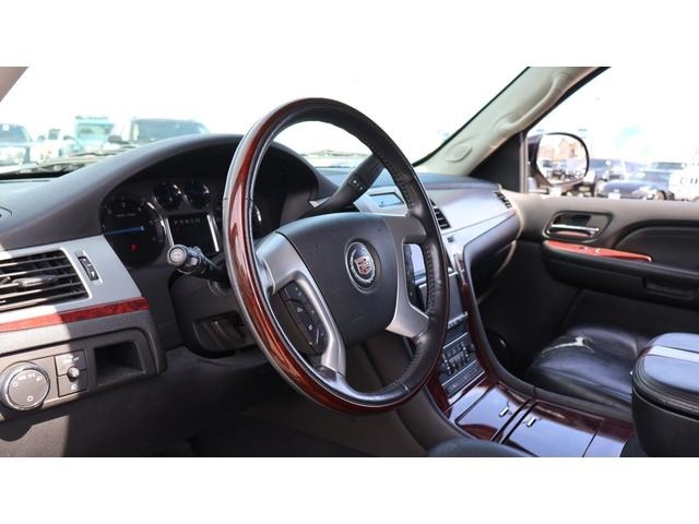 Cadillac エスカレード 2