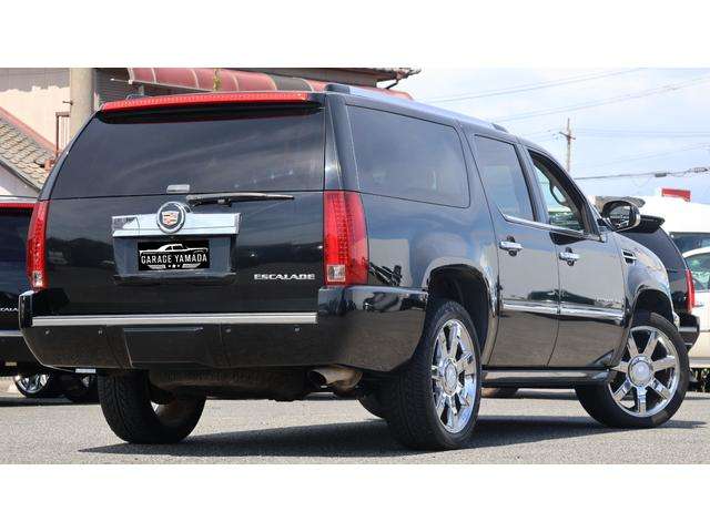 Cadillac エスカレード 8