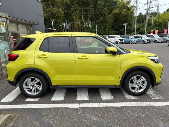 Daihatsu Rocky 8