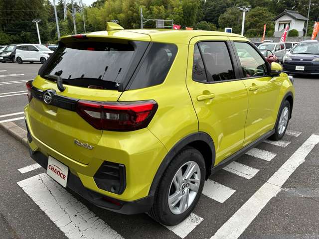 Daihatsu Rocky 9