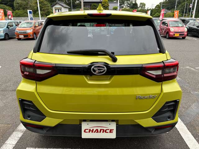 Daihatsu Rocky 10