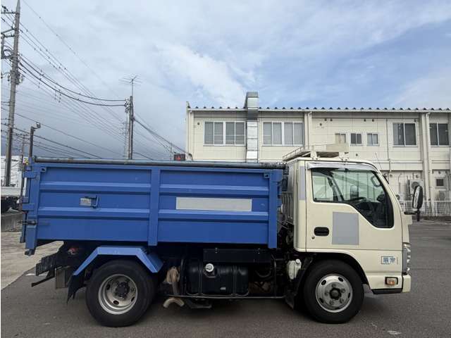 Isuzu Elf 7