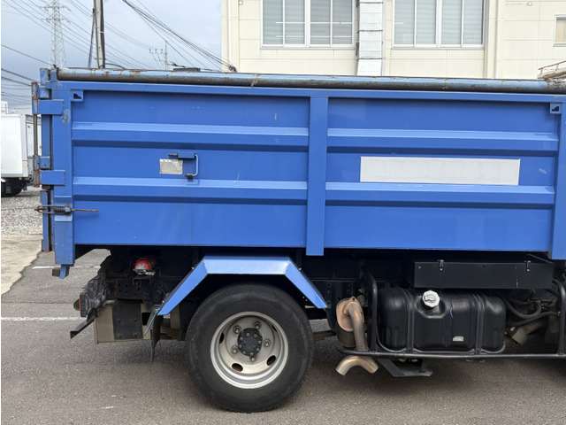 Isuzu Elf 9