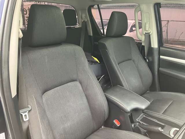 Toyota Hilux 7