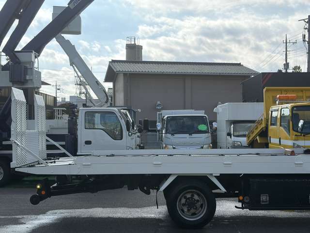 Hino Dutro 13