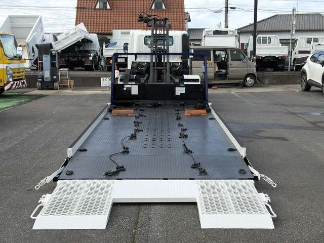Hino Dutro 6