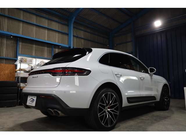 Porsche Macan 8
