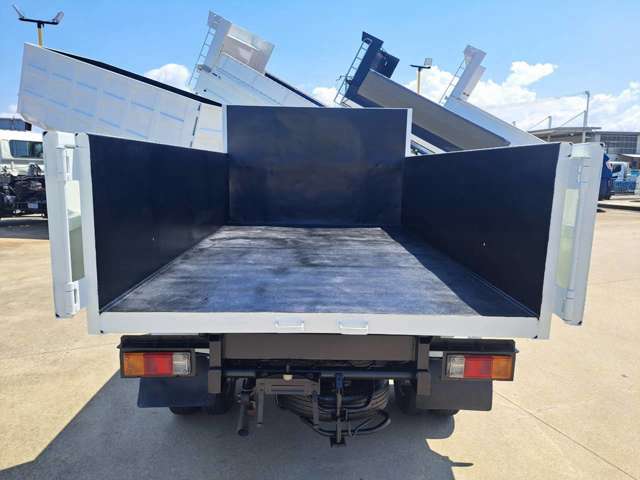 Mazda Bongo Truck 12