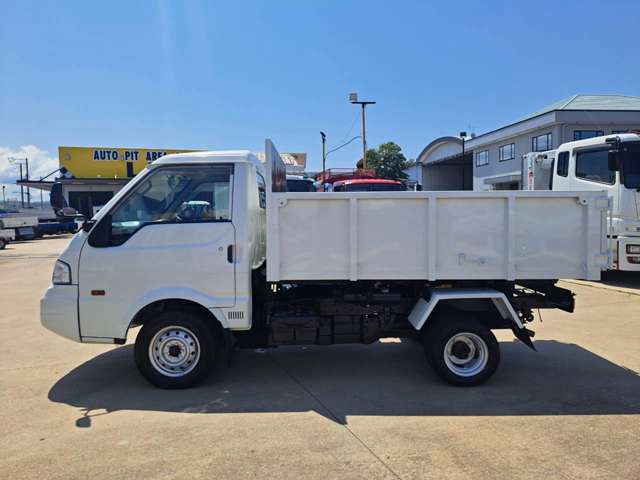 Mazda Bongo Truck 4