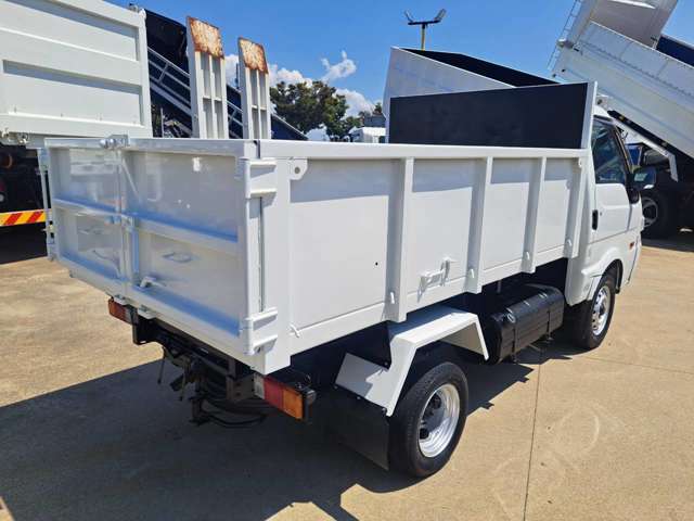 Mazda Bongo Truck 8