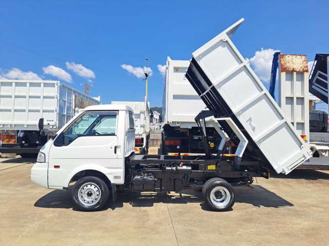 Mazda Bongo Truck 10