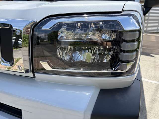 Daihatsu Taft 6