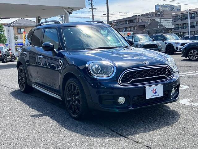 MINI Crossover 11
