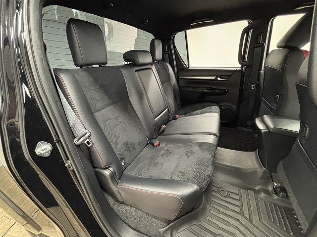 Toyota Hilux 6