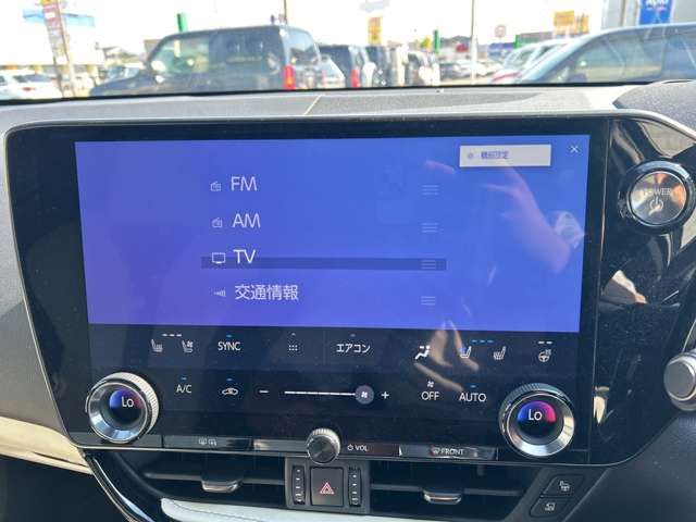 Lexus NX 11