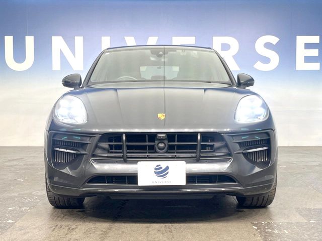 Porsche Macan 12