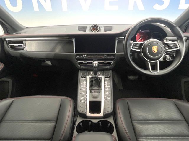 Porsche Macan 2