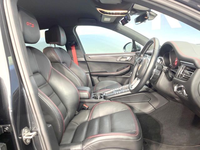 Porsche Macan 10