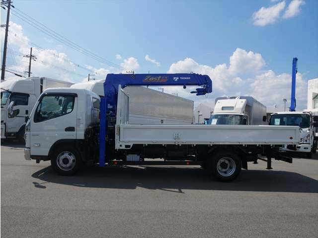 Mitsubishi Fuso Canter 9