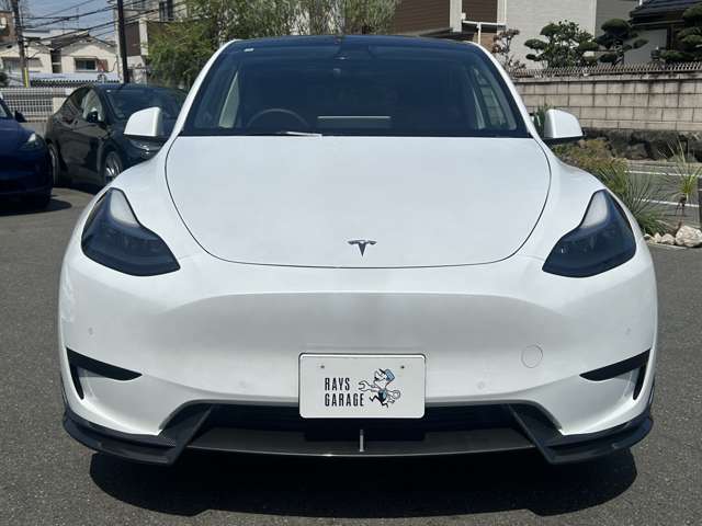 Tesla Model Y 9