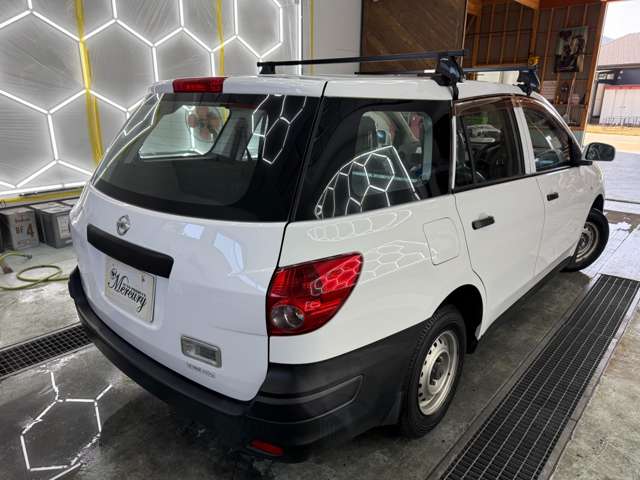 Nissan AD 11