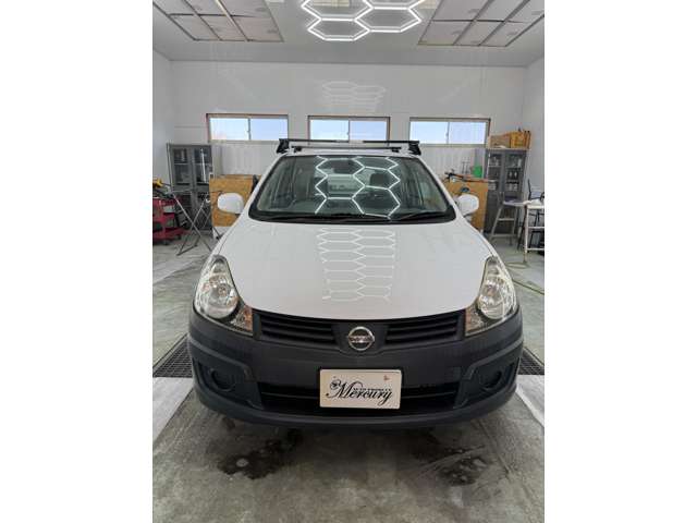 Nissan AD 5