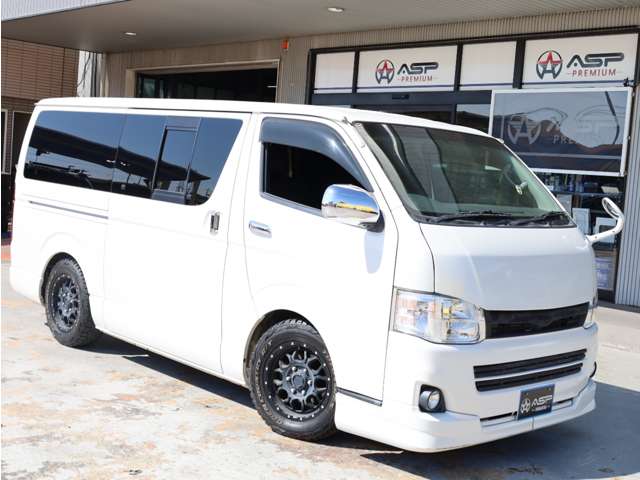 Toyota Hiace Van 10