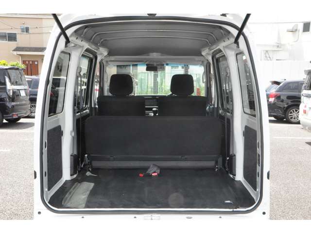 Daihatsu Hijet Cargo 9