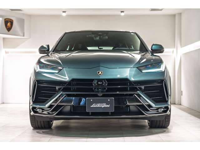 Lamborghini ウルス 3