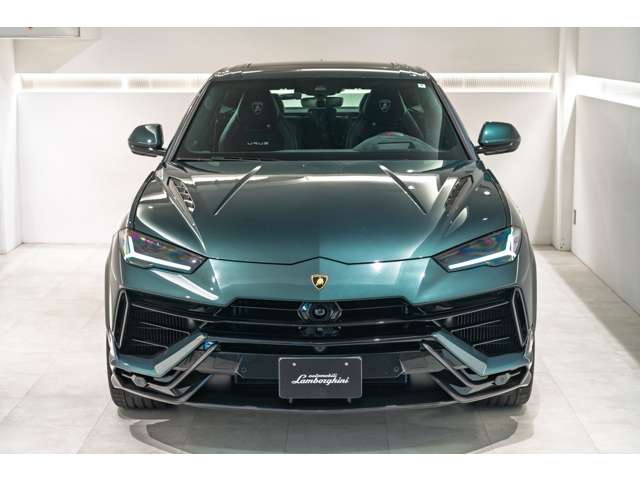 Lamborghini ウルス 4