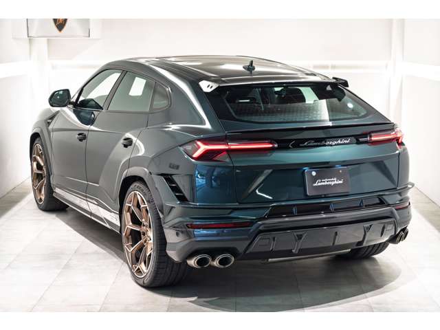 Lamborghini ウルス 8