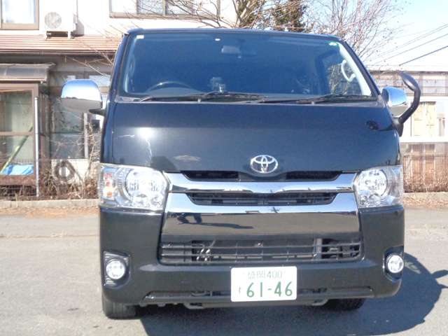 Toyota Regius Ace 4