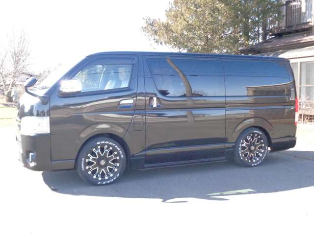 Toyota Regius Ace 7