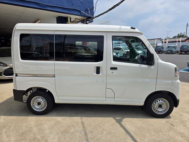 Daihatsu Hijet Cargo 5