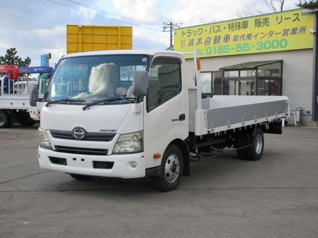 Hino Dutro 3